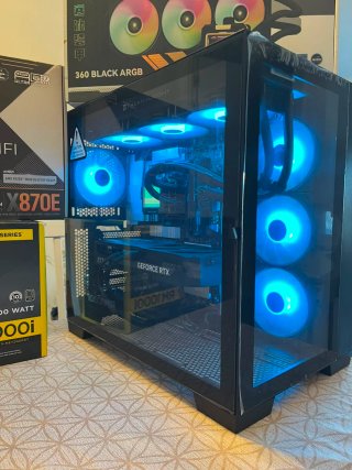 PC GAMING RTX 5080 / RYZEN 9 9950X