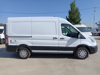 Ford Transit trend furgon L2H2 con trampilla 130cv