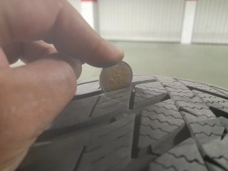 Neumático Nexen 215/60 R17 95%