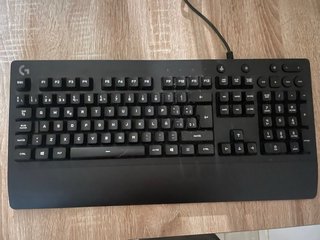 PC sobremesa + teclado + raton