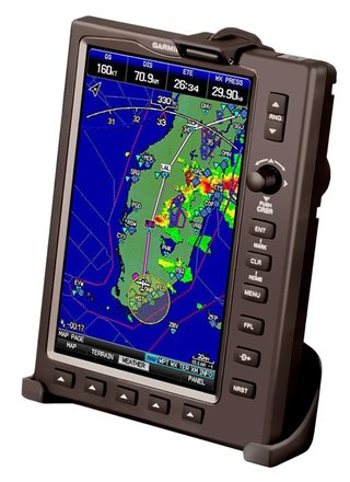 GPS Garmin 695 con soporte y cargador