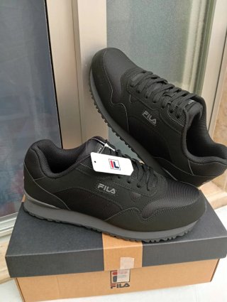 Zapatillas Fila Talla 42 Negras y Grises
