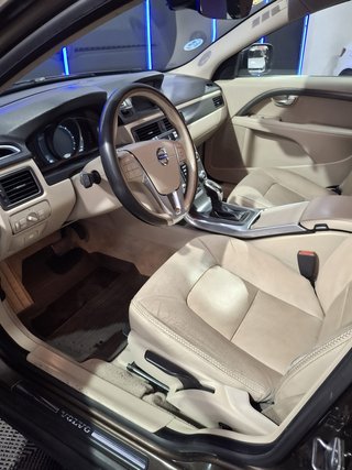 VOLVO XC70 II D4 181