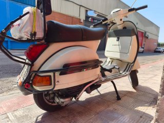 Vespa PX 200 Iris Beige