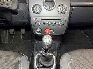 Renault Nuevo Clio Exception 2.0 16v 140CV