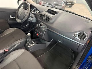 Renault Nuevo Clio Exception 2.0 16v 140CV