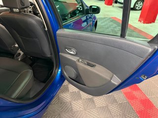 Renault Nuevo Clio Exception 2.0 16v 140CV