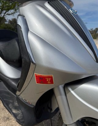 Piaggio Beverly 250 Maxi Scooter Plata