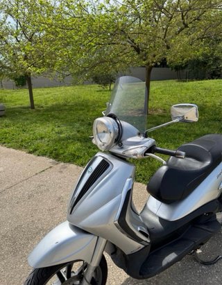 Piaggio Beverly 250 Maxi Scooter Plata