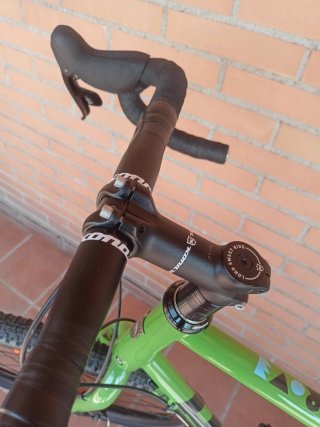 Bicicleta Gravel Kona Rove DL