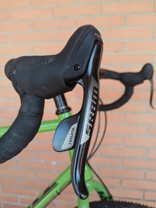 Bicicleta Gravel Kona Rove DL