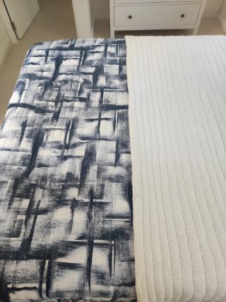 Colcha Zara Home azul y blanco