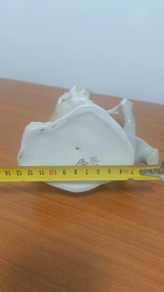 Figura Lladró Niña con Mariposa Porcelana