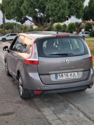 Renault Grand Scenic 2012