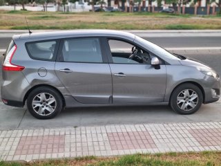 Renault Grand Scenic 2012