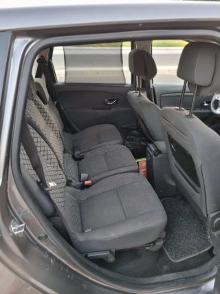 Renault Grand Scenic 2012