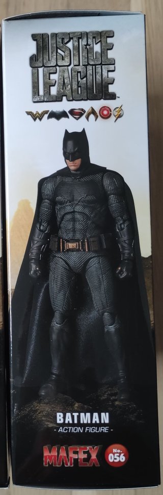 Figura Batman MAFEX 056 Justice League