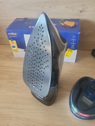 Plancha Vapor Inalámbrica Russell Hobbs