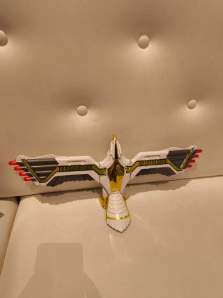 Falconzord Deluxe White Ranger's Power Rangers