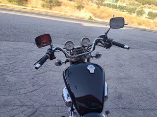 Yamaha Virago 1100 Custom Negra