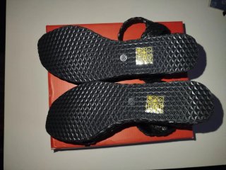 Sandalias Negras Elegantes con Pedrería