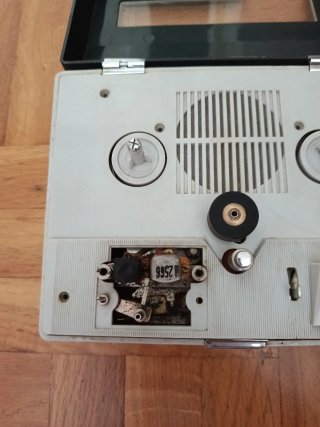 Grabadora de cinta marca Hitachi Vintage