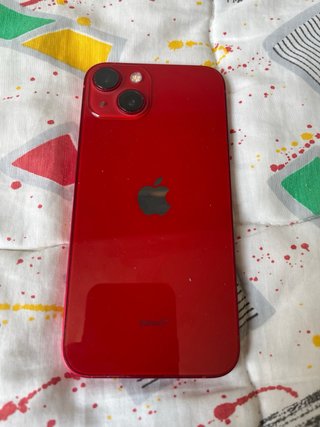 iPhone 13 Rojo 128GB Excelente batería.