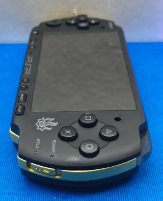CONSOLA PSP 2000 CARCASA MONSTER HUNTER LEE ABAJO
