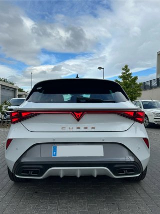 CUPRA Leon 2025