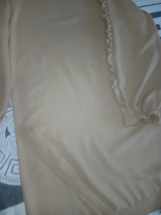 Conjunto de pantalón y blusa beige