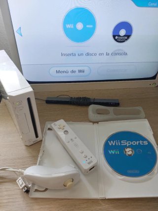Nintendo Wii + Mando + Juego Wii Sports