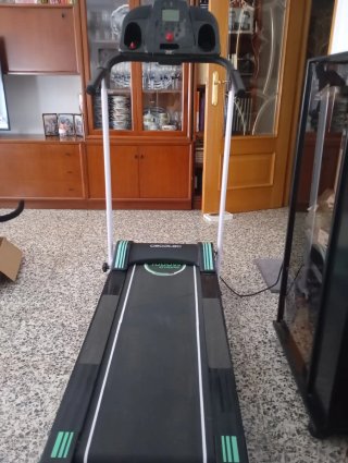 Cinta de correr Cecotec FIT 100kg se puede plegar
