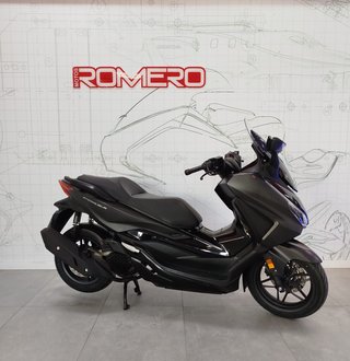 HONDA FORZA 125 NEGRA MATE - OCASIÓN