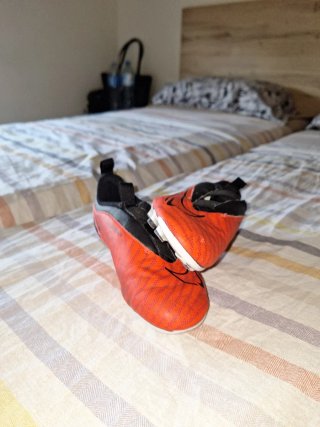 Zapatillas Nike Phantom Niño Talla: 34.