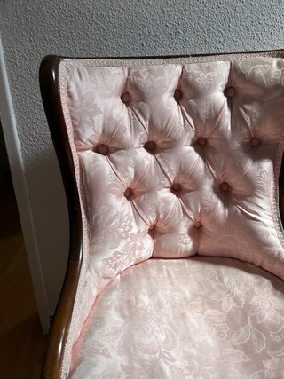 Butaca vintage capitoné rosa palo estilo clásico