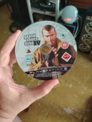 Juego PS3 Grand Theft Auto IV