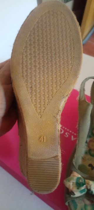 Sandalias esparto caqui con lazo