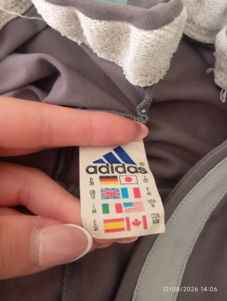 Pantalones cortos Adidas grises