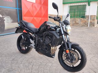MOTO Yamaha FZ6 N S2 98CV Naked