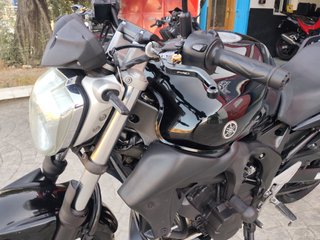 MOTO Yamaha FZ6 N S2 98CV Naked