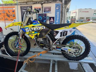 Suzuki RM 125 Motocross