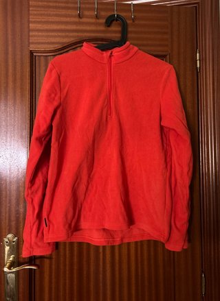 Forro polar rojo con cremallera