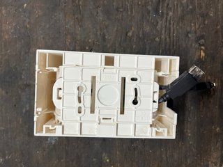 Cajetines HDMI, USB y Auxiliar
