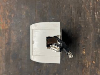 Cajetines HDMI, USB y Auxiliar