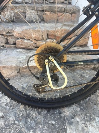 Bicicleta Btwin Montaña Negra y Amarilla