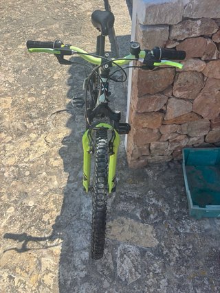 Bicicleta Btwin Montaña Negra y Amarilla