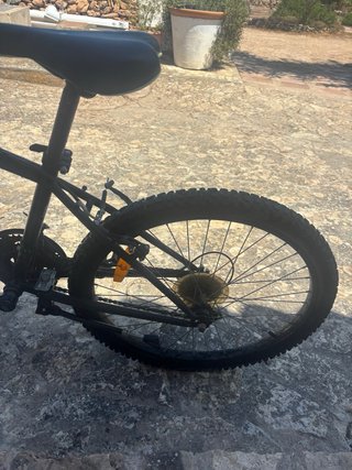 Bicicleta Btwin Montaña Negra y Amarilla
