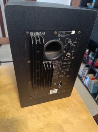 Monitores Yamaha HS80M + Soportes Milenium