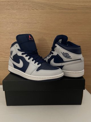 Air Jordan 1 Mid Azul
