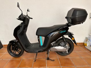 Yamaha Neos Scooter Eléctrico Negro